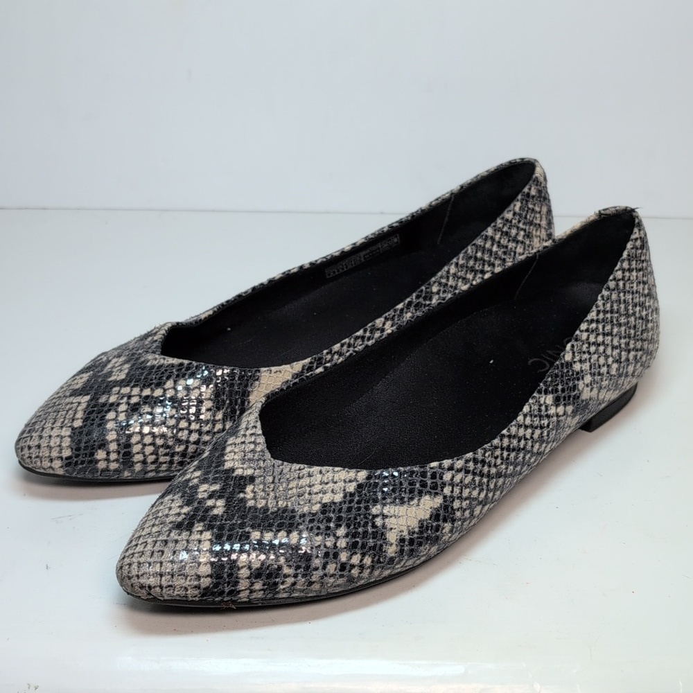 Vionic Cabollo snake embossed ballet Flat womans size 8 EU 39